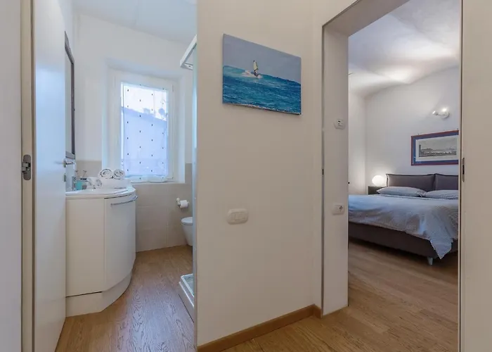 Guesthost - Saragozza District Appartement *