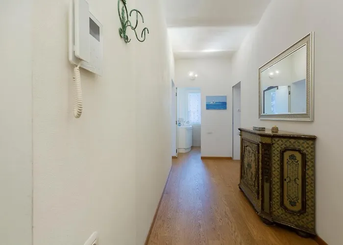 Guesthost - Saragozza District Appartement Bologne