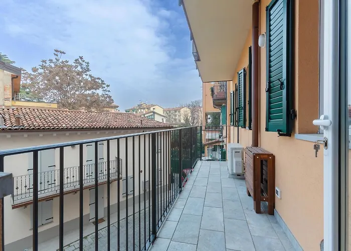 Guesthost - Saragozza District شقة بولونيا