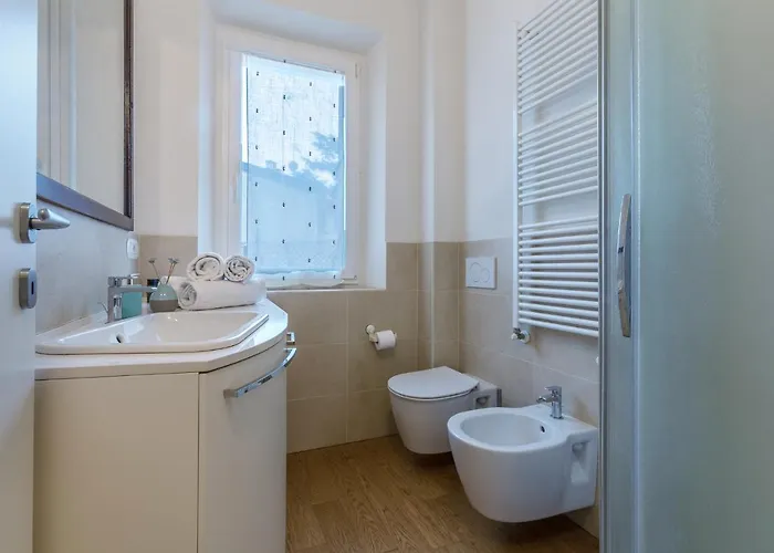 Guesthost - Saragozza District