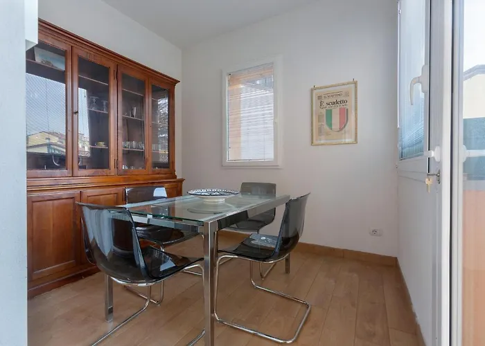 Guesthost - Saragozza District *